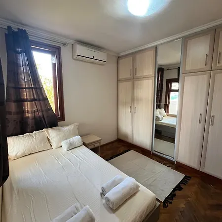 Maisonette In The Center *
