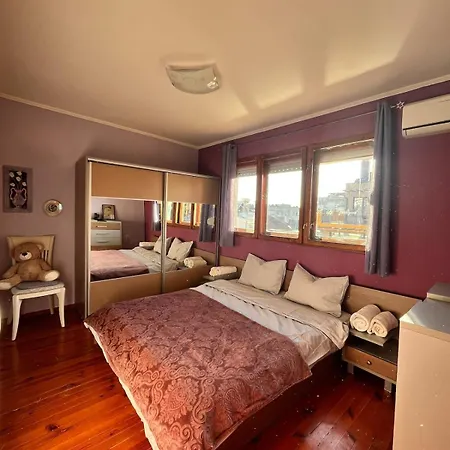 Maisonette In The Center *